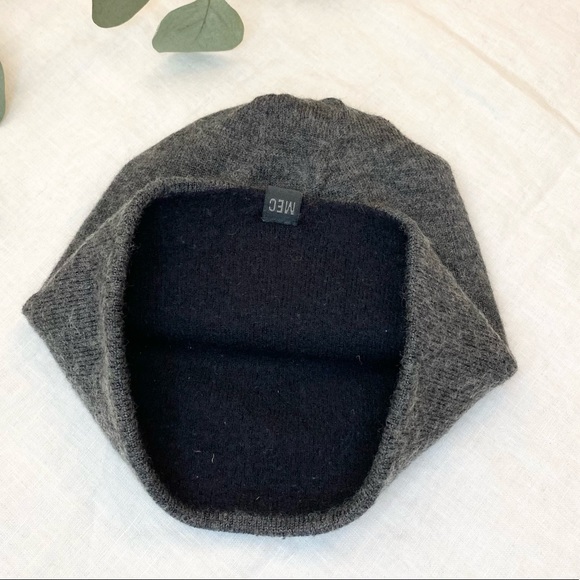 MEC Reversible Toque - Picture 4 of 7